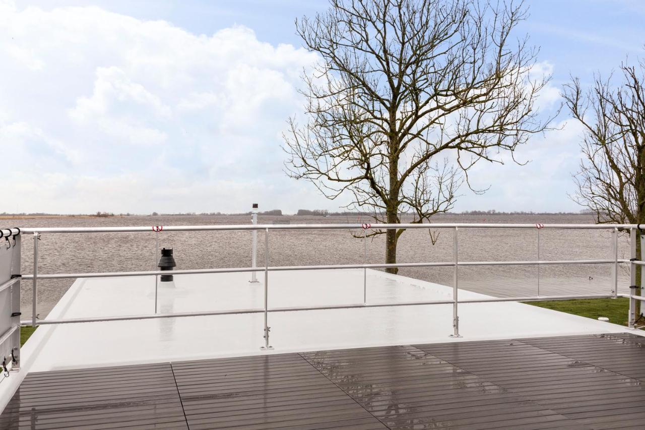 Welcome In - Houseboat 'Elysium' Met Eigen Aanlegsteiger Sneek - Offingawier Luaran gambar