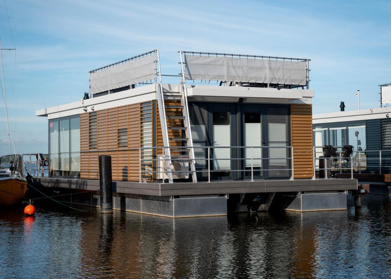 Welcome In - Houseboat 'Elysium' Met Eigen Aanlegsteiger Sneek - Offingawier Luaran gambar